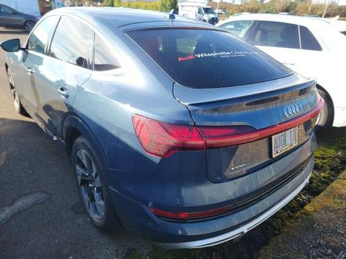 2022 Audi e-tron Sportback S line Premium Plus