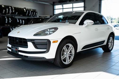 2024 Porsche Macan Base