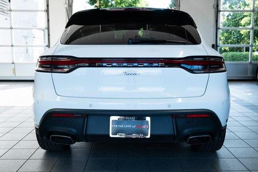 2024 Porsche Macan Base