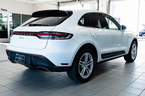 2024 Porsche Macan Base