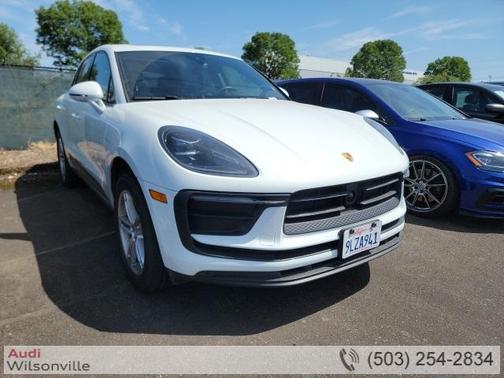 2024 Porsche Macan Base