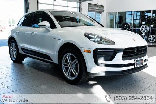 2024 Porsche Macan Base