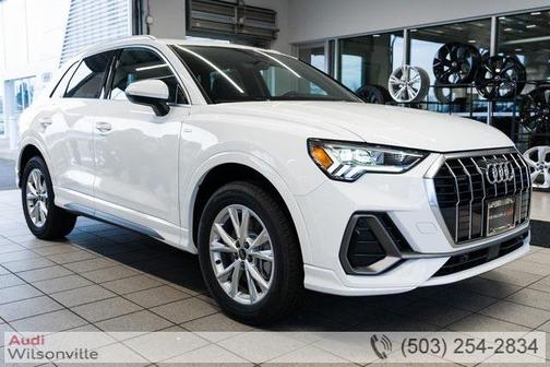 2025 Audi Q3 Premium 45 TFSI S line quattro Tiptronic