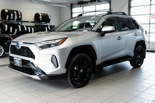 2022 Toyota RAV4 Hybrid SE