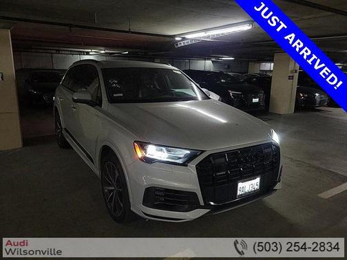 2022 Audi Q7 55 Premium Plus