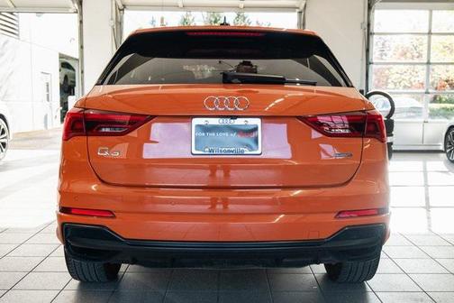 2022 Audi Q3 45 S line Premium