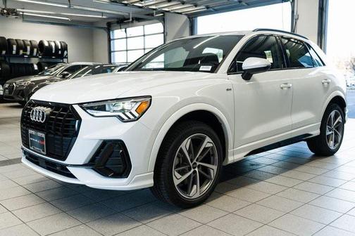 2025 Audi Q3 Premium 45 TFSI S line quattro Tiptronic