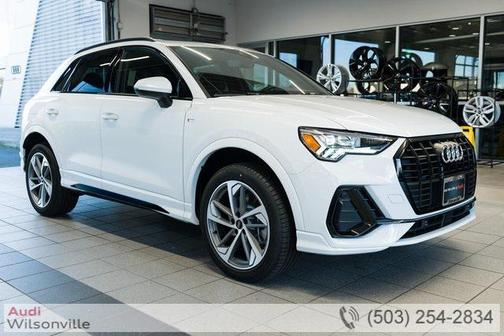 2025 Audi Q3 Premium 45 TFSI S line quattro Tiptronic