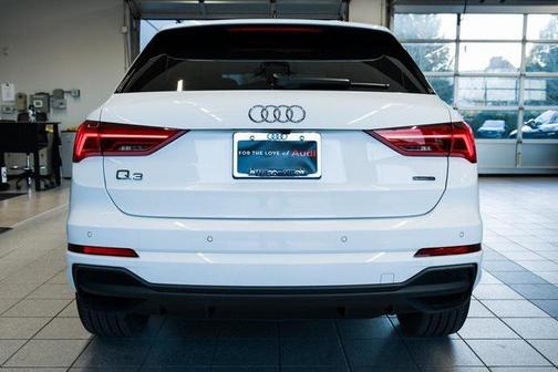 2025 Audi Q3 Premium 45 TFSI S line quattro Tiptronic