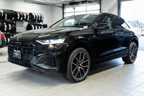 2022 Audi Q8 55 Premium Plus