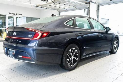 2022 Hyundai SONATA Hybrid Base