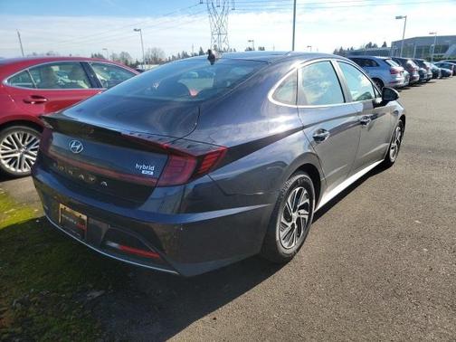 2022 Hyundai SONATA Hybrid Base