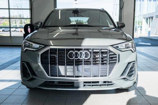 2023 Audi Q3 S line Premium