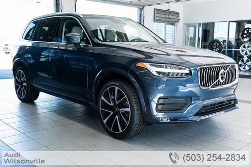 2022 Volvo XC90 T6 Momentum