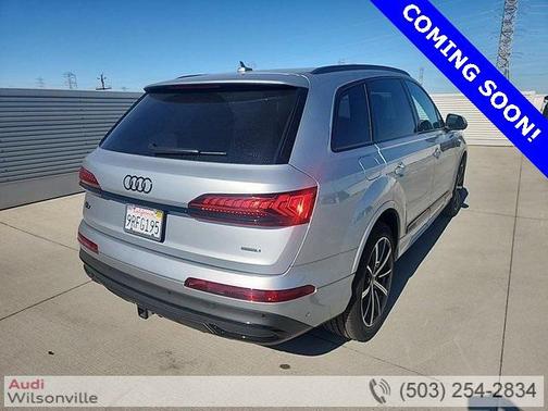 2023 Audi Q7 55 Premium Plus