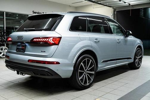 2023 Audi Q7 55 Premium Plus