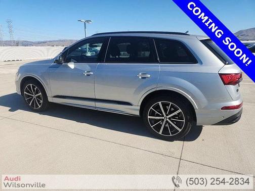 2023 Audi Q7 55 Premium Plus