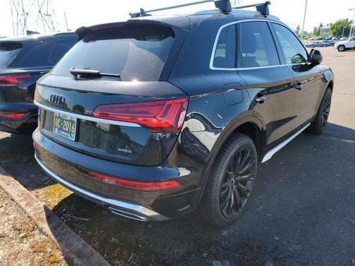 2022 Audi Q5 45 S line Premium