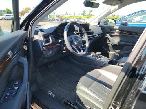 2020 Audi Q5 45 Premium Plus