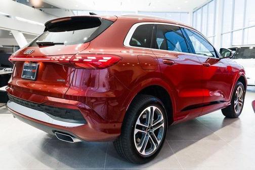 2025 Audi Q5 Premium Plus TFSI quattro S tronic