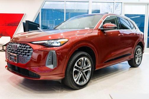 2025 Audi Q5 Premium Plus TFSI quattro S tronic