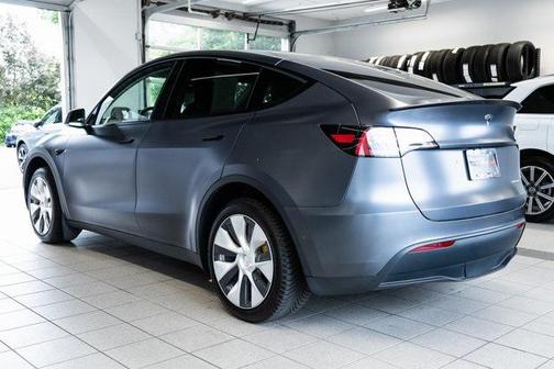 2022 Tesla Model Y Long Range Dual Motor All-Wheel Drive