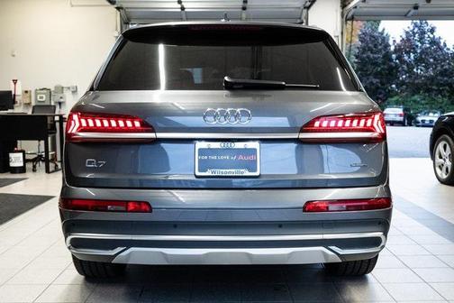 2022 Audi Q7 55 Premium Plus