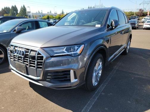 2022 Audi Q7 55 Premium Plus