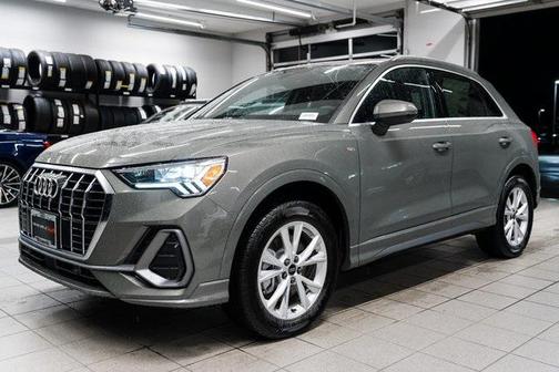 2025 Audi Q3 Premium 45 TFSI S line quattro Tiptronic