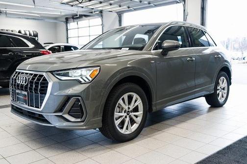 2025 Audi Q3 Premium 45 TFSI S line quattro Tiptronic