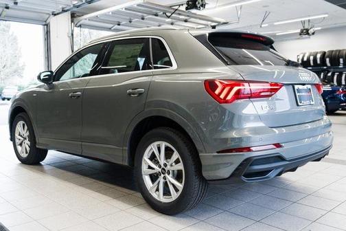 2025 Audi Q3 Premium 45 TFSI S line quattro Tiptronic