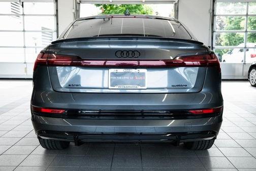 2023 Audi e-tron Sportback S line Premium