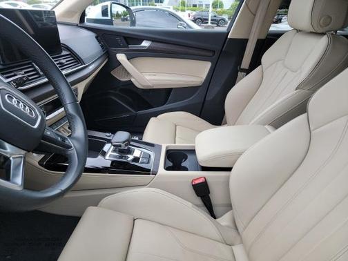 2024 Audi Q5 45 S line Premium Plus