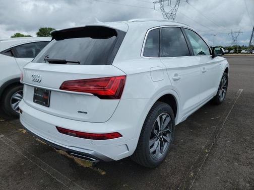 2024 Audi Q5 45 S line Premium Plus