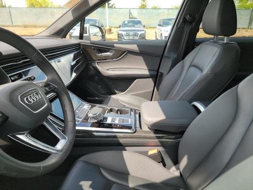 2021 Audi Q7 55 Premium Plus