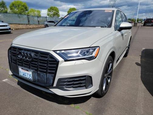 2021 Audi Q7 55 Premium Plus