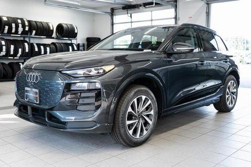 2025 Audi Q6 e-tron Premium quattro