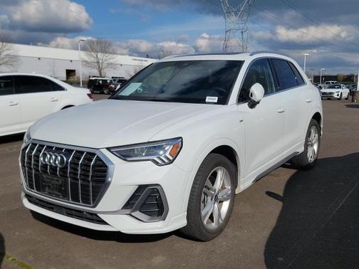 2023 Audi Q3 45 S line Premium Plus