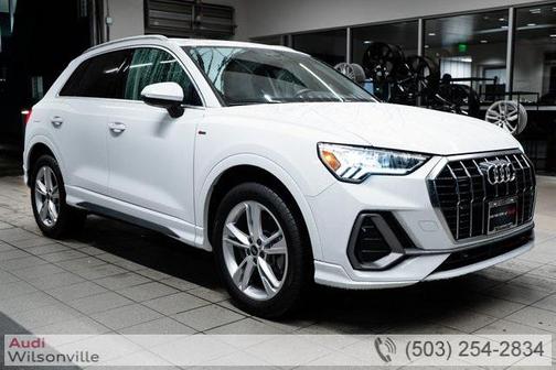 2024 Audi Q3 45 S line Premium Plus