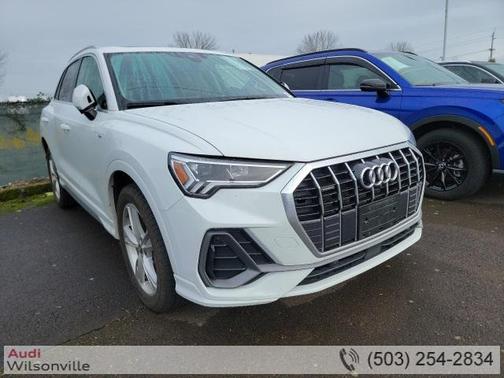 2024 Audi Q3 45 S line Premium Plus