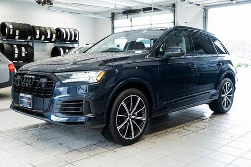 2023 Audi Q7 55 Premium Plus