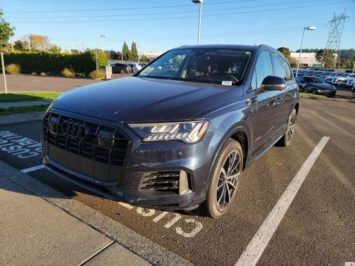 2023 Audi Q7 55 Premium Plus