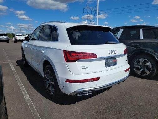 2022 Audi Q5 45 S line Premium Plus