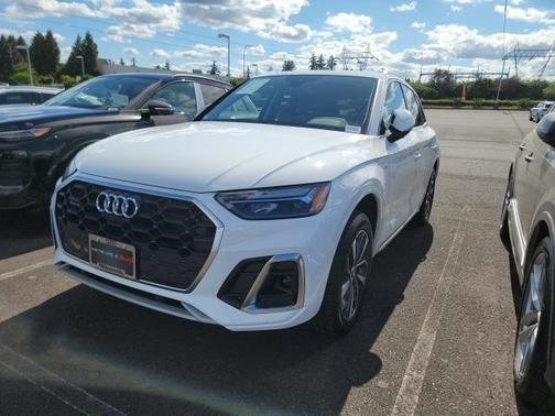 2022 Audi Q5 45 S line Premium Plus