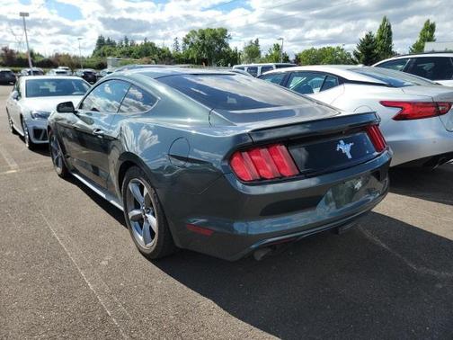 2016 Ford Mustang V6
