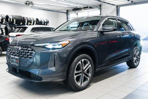 2025 Audi Q5 Premium Plus