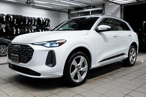 2025 Audi Q5 Premium Plus