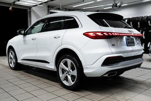 2025 Audi Q5 Premium Plus