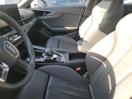 2023 Audi A4 45 S line Premium Plus