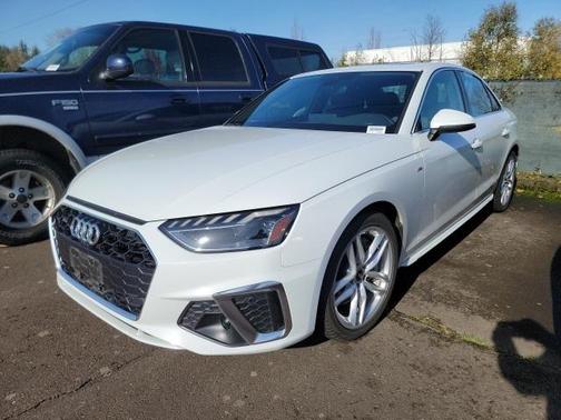 2023 Audi A4 45 S line Premium Plus